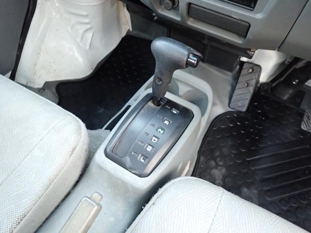 クリッパートラック ＤＸ　４ＷＤ　３ＡＴ　ＦＭ／ＡＭチューナー　エアコン　パワステ　運転席エアバッグ（27枚目）