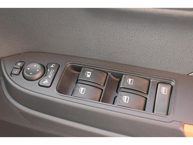 タント ファンクロスターボ　ケンウッドナビ　Ｂｌｕｅｔｏｏｔｈ接続　ＣＤ／ＤＶＤ再生　バックカメラ　前方ドライブレコーダ　運転席助手席シートヒータ　両側電動パワースライドドア　後部座席サンシェード　オートライト（17枚目）