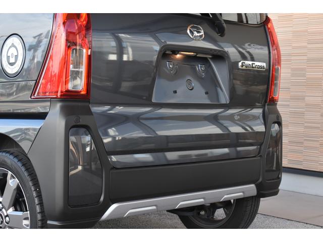 タント ファンクロスターボ　ケンウッドナビ　Ｂｌｕｅｔｏｏｔｈ接続　ＣＤ／ＤＶＤ再生　バックカメラ　前方ドライブレコーダ　運転席助手席シートヒータ　両側電動パワースライドドア　後部座席サンシェード　オートライト（22枚目）