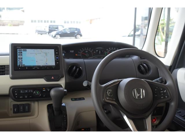 Ｎ－ＢＯＸ Ｇ・Ｌホンダセンシング　純正ナビ　フルセグＴＶ　バックカメラ　ＵＳＢ　ＥＴＣ　シートヒーター　レーダークルーズコントロール　車線維持支援システム　ＬＥＤライト　フルフラット　衝突安全ボディ　盗難防止システム　ベンチシート（5枚目）