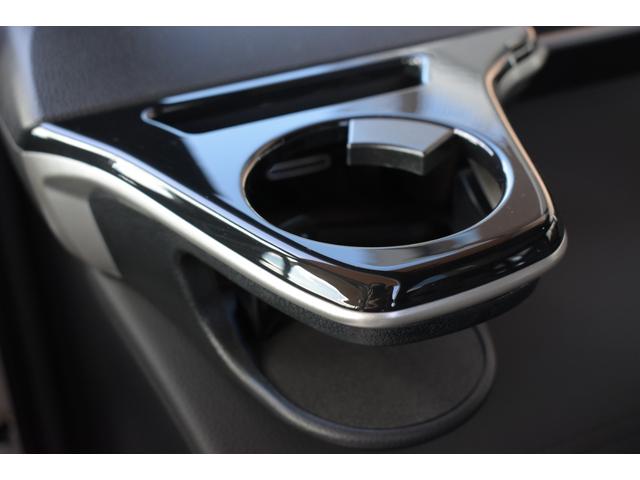 カローラクロス ハイブリッド　Ｚ　１０．５インチコネクティッドナビＴＶ　パノラミックビューモニター　パノラマルーフ　パワーバックドア　駐車支援アドバンストパーク　ドライブレコーダー　ＵＳＢ端子／Ｔｙｏｅ－Ｃ　ｂｌｕｅｔｏｏｔｈ（40枚目）