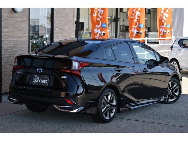 プリウス Ｓツーリングセレクション　純正９インチナビ　バックカメラ　ＥＴＣ　ドライブレコーダー　モデリスタエロ　スマートキー　レザーシート　Ｂｌｕｅｔｏｏｔｈ接続　シートヒーター　ＬＥＤヘッドライト　クルーズコントロール　衝突軽減装置（3枚目）