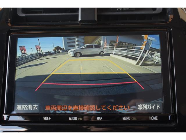 プリウス Ｓツーリングセレクション　純正９インチナビ　バックカメラ　ＥＴＣ　ドライブレコーダー　モデリスタエロ　スマートキー　レザーシート　Ｂｌｕｅｔｏｏｔｈ接続　シートヒーター　ＬＥＤヘッドライト　クルーズコントロール　衝突軽減装置（13枚目）