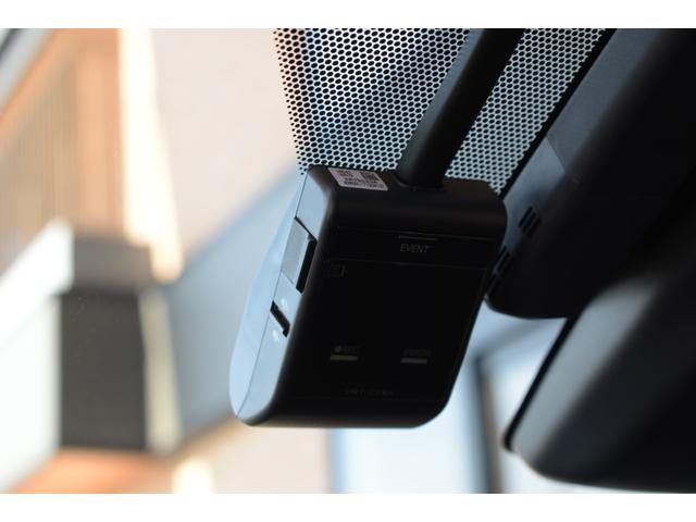 プリウス Ｓツーリングセレクション　純正９インチナビ　バックカメラ　ＥＴＣ　ドライブレコーダー　モデリスタエロ　スマートキー　レザーシート　Ｂｌｕｅｔｏｏｔｈ接続　シートヒーター　ＬＥＤヘッドライト　クルーズコントロール　衝突軽減装置（15枚目）