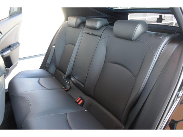 プリウス Ｓツーリングセレクション　純正９インチナビ　バックカメラ　ＥＴＣ　ドライブレコーダー　モデリスタエロ　スマートキー　レザーシート　Ｂｌｕｅｔｏｏｔｈ接続　シートヒーター　ＬＥＤヘッドライト　クルーズコントロール　衝突軽減装置（17枚目）