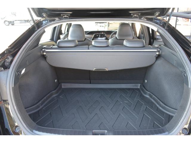 プリウス Ｓツーリングセレクション　純正９インチナビ　バックカメラ　ＥＴＣ　ドライブレコーダー　モデリスタエロ　スマートキー　レザーシート　Ｂｌｕｅｔｏｏｔｈ接続　シートヒーター　ＬＥＤヘッドライト　クルーズコントロール　衝突軽減装置（19枚目）