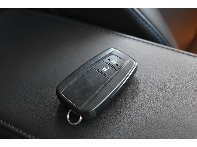 プリウス Ｓツーリングセレクション　純正９インチナビ　バックカメラ　ＥＴＣ　ドライブレコーダー　モデリスタエロ　スマートキー　レザーシート　Ｂｌｕｅｔｏｏｔｈ接続　シートヒーター　ＬＥＤヘッドライト　クルーズコントロール　衝突軽減装置（31枚目）