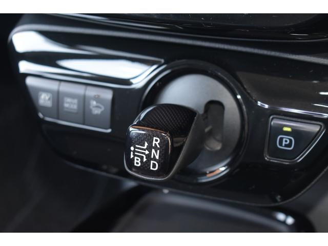 プリウス Ｓツーリングセレクション　純正９インチナビ　バックカメラ　ＥＴＣ　ドライブレコーダー　モデリスタエロ　スマートキー　レザーシート　Ｂｌｕｅｔｏｏｔｈ接続　シートヒーター　ＬＥＤヘッドライト　クルーズコントロール　衝突軽減装置（37枚目）