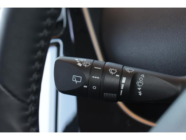 プリウス Ｓツーリングセレクション　純正９インチナビ　バックカメラ　ＥＴＣ　ドライブレコーダー　モデリスタエロ　スマートキー　レザーシート　Ｂｌｕｅｔｏｏｔｈ接続　シートヒーター　ＬＥＤヘッドライト　クルーズコントロール　衝突軽減装置（50枚目）