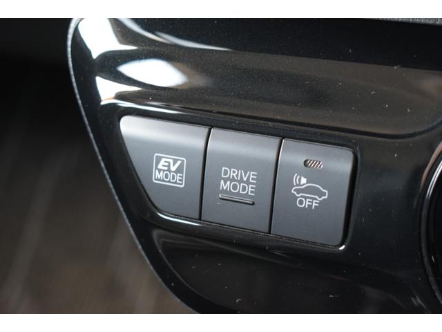 プリウス Ｓツーリングセレクション　純正９インチナビ　バックカメラ　ＥＴＣ　ドライブレコーダー　モデリスタエロ　スマートキー　レザーシート　Ｂｌｕｅｔｏｏｔｈ接続　シートヒーター　ＬＥＤヘッドライト　クルーズコントロール　衝突軽減装置（65枚目）