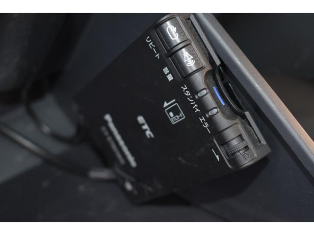 ���R�����ɂQ������^�̐����H�ꂪ����܂��B���ЂŔ��h�����o���܂��̂ł��C�����������B�R�[�e�B���O�{�H����܂��B�R�[�e�B���O������󂯂��f���炵���X�^�b�t�ɂ��C����������