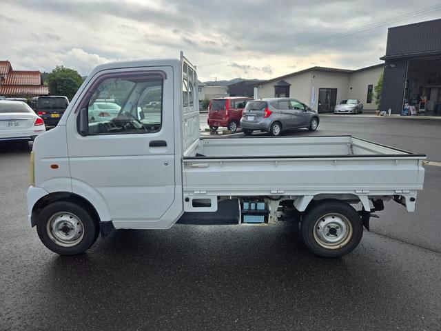 キャリイトラック KCエアコン・パワステ 4WD!エアコン・パワステ 5速マニュアル 3方開 荷台ゴムマット付き ゲートプロテクター付き タイミングチェーン(5枚目)