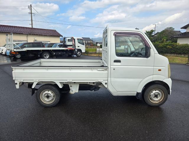 キャリイトラック KCエアコン・パワステ 4WD!エアコン・パワステ 5速マニュアル 3方開 荷台ゴムマット付き ゲートプロテクター付き タイミングチェーン(6枚目)