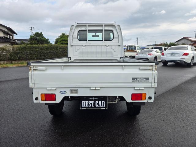 キャリイトラック KCエアコン・パワステ 4WD!エアコン・パワステ 5速マニュアル 3方開 荷台ゴムマット付き ゲートプロテクター付き タイミングチェーン(8枚目)