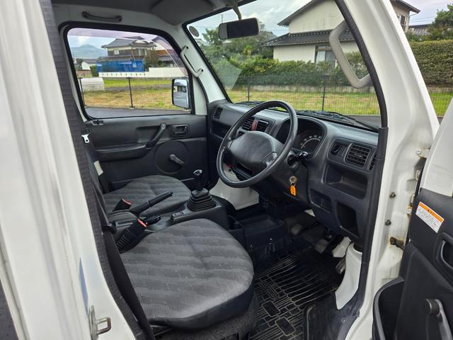 キャリイトラック KCエアコン・パワステ 4WD!エアコン・パワステ 5速マニュアル 3方開 荷台ゴムマット付き ゲートプロテクター付き タイミングチェーン(12枚目)