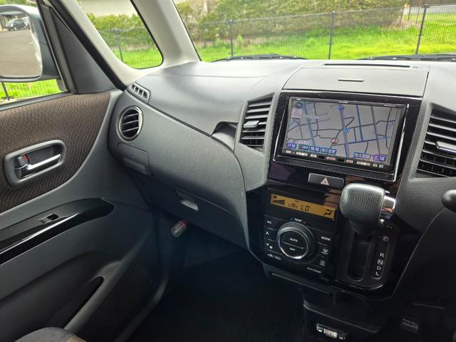 ルークス ハイウェイスター　社外ナビ　ＣＤ／ＤＶＤ再生　ＥＴＣ　プッシュスタート　スマートキー　片側パワースライドドア　電動格納ミラー　１４インチアルミホイール　盗難防止システム　オートエアコン　ＨＩＤライト　衝突安全ボディ（25枚目）