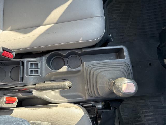 ＴＢ　４ＷＤ　軽トラック　ＭＴ　キーレスエントリー　アルミホイール　エアコン　パワーウィンドウ　運転席エアバッグ　ＣＤ　ＵＳＢ　ミュージックプレイヤー接続可(20枚目)