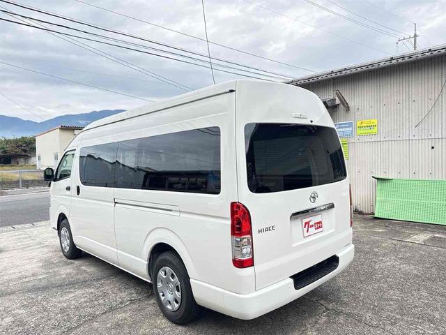 ハイエースバン ＳロングワイドＤＸ　ＧＬパッケージ　４ＷＤ　クリアランスソナー　レーンアシスト　スライドドア　オートマチックハイビーム　キーレスエントリー　電動格納ミラー　ＡＴ　１００Ｖ電源　ＥＳＣ　エアコン　パワーウィンドウ　運転席エアバッグ（7枚目）