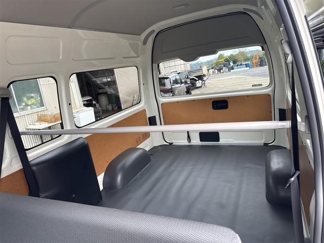 ハイエースバン ＳロングワイドＤＸ　ＧＬパッケージ　４ＷＤ　クリアランスソナー　レーンアシスト　スライドドア　オートマチックハイビーム　キーレスエントリー　電動格納ミラー　ＡＴ　１００Ｖ電源　ＥＳＣ　エアコン　パワーウィンドウ　運転席エアバッグ（15枚目）