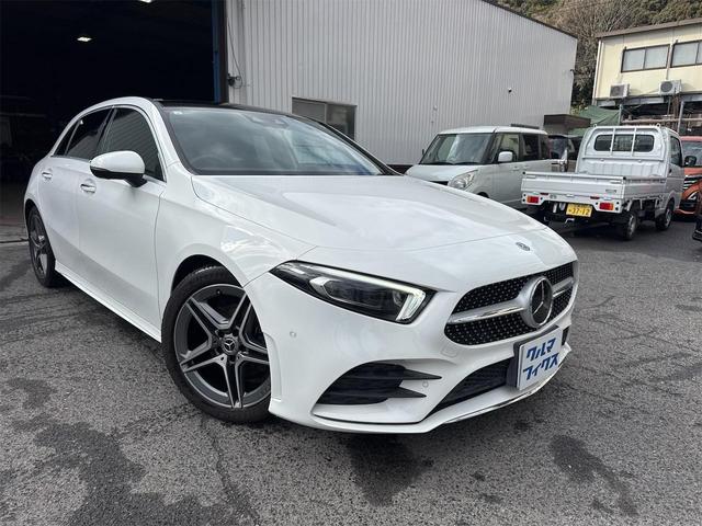 ���̖͂��邳�ɉ����Ď����I�Ƀw�b�h���C�g���I���^�I�t����I�[�g���C�g�V�X�e���𑕔����Ă���܂��B