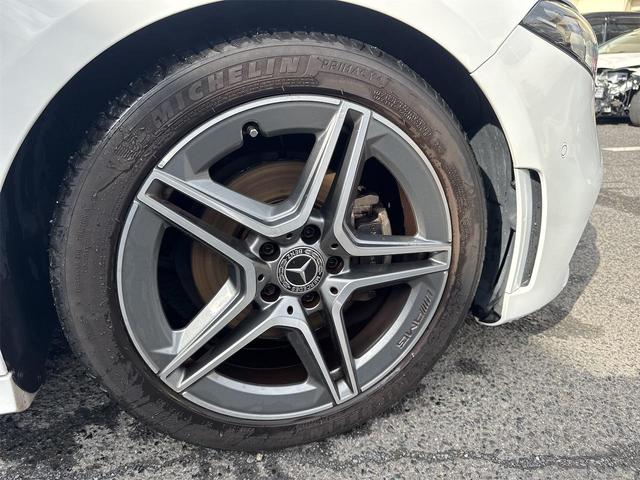 �C���ɍ��킹�Ē����I�ɑ��삷�邱�ƂŁA�ԓ������ł����K�ɕۂĂ܂��B