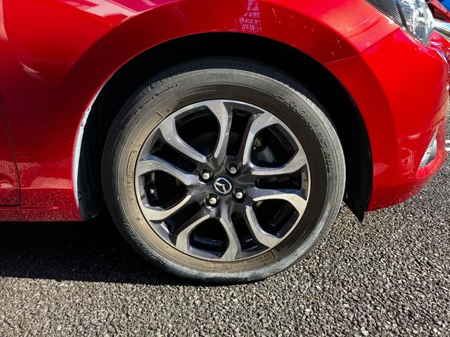 デミオ ＸＤツーリング　衝突被害軽減システム　レーンアシスト　ＥＴＣ　フルセグＴＶ　Ｂｌｕｅｔｏｏｔｈ　ＣＤ　ＤＶＤ　ＬＥＤヘッドライト　スマートキー　シートヒーター　コーナーセンサー　オートエアコン　ＡＷ１６インチ（31枚目）