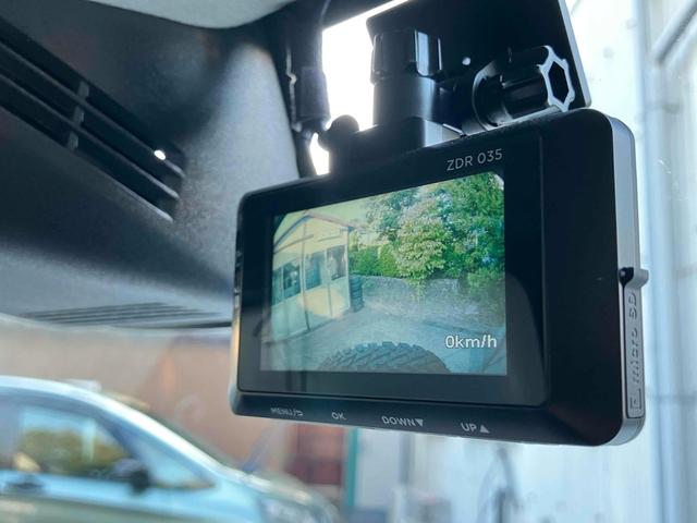ジムニー XC 4WD 5MT ワンオーナー 禁煙車 ディスプレイオーディオ ドライブレコーダー ETC バックカメラ 社外マフラー ルーフキャリア レーンアシスト 衝突被害軽減システム LED アイドリングストップ(4枚目)