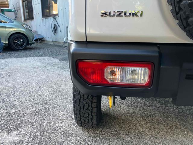 ジムニー XC 4WD 5MT ワンオーナー 禁煙車 ディスプレイオーディオ ドライブレコーダー ETC バックカメラ 社外マフラー ルーフキャリア レーンアシスト 衝突被害軽減システム LED アイドリングストップ(24枚目)