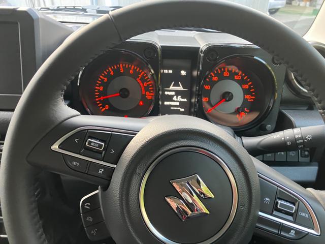 ジムニー ＸＣ　５型　届出済未使用車　４ＷＤ　ディスプレイオーディオ　ＨＤＭＩ　ＥＴＣ　バックカメラ　デュアルセンサーブレーキサポートＩＩ　衝突被害軽減システム　ＬＥＤ　アダプティブクルーズコントロール（3枚目）