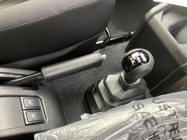 ジムニー ＸＣ　５型　届出済未使用車　４ＷＤ　ディスプレイオーディオ　ＨＤＭＩ　ＥＴＣ　バックカメラ　デュアルセンサーブレーキサポートＩＩ　衝突被害軽減システム　ＬＥＤ　アダプティブクルーズコントロール（6枚目）