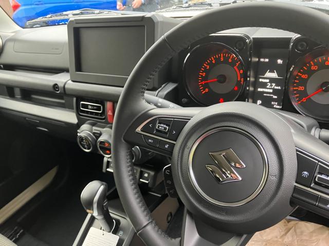 ジムニー ＸＣ　５型　届出済未使用車　４ＷＤ　ディスプレイオーディオ　ＨＤＭＩ　ＥＴＣ　バックカメラ　デュアルセンサーブレーキサポートＩＩ　衝突被害軽減システム　ＬＥＤ　アダプティブクルーズコントロール（25枚目）
