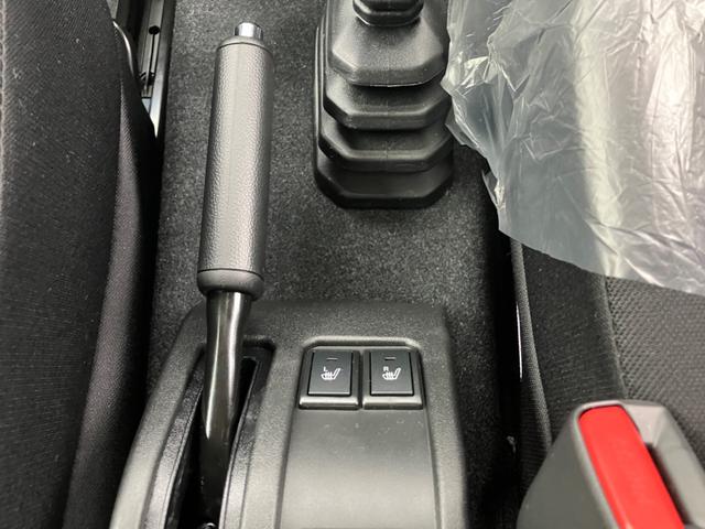 ジムニー ＸＣ　５型　届出済未使用車　４ＷＤ　ディスプレイオーディオ　ＨＤＭＩ　ＥＴＣ　バックカメラ　デュアルセンサーブレーキサポートＩＩ　衝突被害軽減システム　ＬＥＤ　アダプティブクルーズコントロール（5枚目）