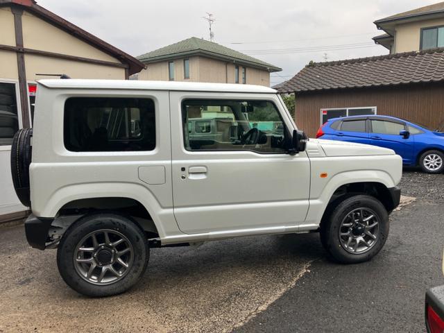 ジムニー ＸＣ　５型　届出済未使用車　４ＷＤ　ディスプレイオーディオ　ＨＤＭＩ　ＥＴＣ　バックカメラ　デュアルセンサーブレーキサポートＩＩ　衝突被害軽減システム　ＬＥＤ　アダプティブクルーズコントロール（14枚目）