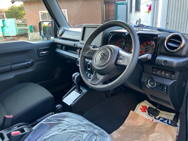 ジムニー ＸＣ　５型　届出済未使用車　４ＷＤ　ディスプレイオーディオ　ＨＤＭＩ　ＥＴＣ　バックカメラ　衝突被害軽減システム　オートライト　ＬＥＤ　ヘッドライトウォッシャー　スマートキー　アイドリングストップ（2枚目）
