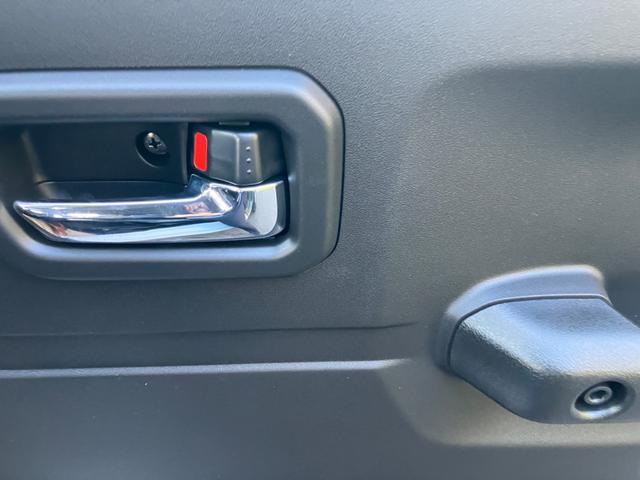 ジムニー ＸＣ　５型　届出済未使用車　４ＷＤ　ディスプレイオーディオ　ＨＤＭＩ　ＥＴＣ　バックカメラ　衝突被害軽減システム　オートライト　ＬＥＤ　ヘッドライトウォッシャー　スマートキー　アイドリングストップ（35枚目）