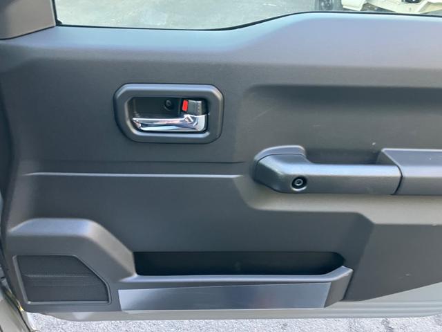 ジムニー ＸＣ　５型　届出済未使用車　４ＷＤ　ディスプレイオーディオ　ＨＤＭＩ　ＥＴＣ　バックカメラ　衝突被害軽減システム　オートライト　ＬＥＤ　ヘッドライトウォッシャー　スマートキー　アイドリングストップ（24枚目）