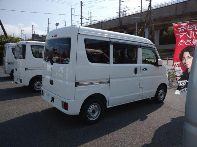 エブリイ ＰＣリミテッド　ＥＴＣ　両側スライドドア　衝突被害軽減システム　キーレスエントリー　電動格納ミラー　ＡＴ　盗難防止システム　ＡＢＳ　ＥＳＣ　ＣＤ　衝突安全ボディ　エアコン　パワーステアリング　パワーウィンドウ（2枚目）