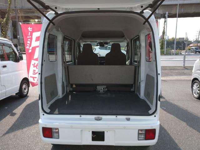 エブリイ ＰＣリミテッド　ＥＴＣ　両側スライドドア　衝突被害軽減システム　キーレスエントリー　電動格納ミラー　ＡＴ　盗難防止システム　ＡＢＳ　ＥＳＣ　ＣＤ　衝突安全ボディ　エアコン　パワーステアリング　パワーウィンドウ（5枚目）