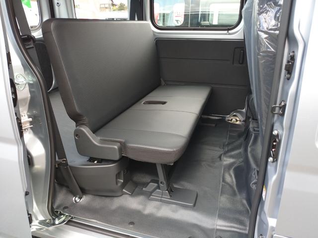 ハイゼットカーゴ スペシャル　ＭＴ　衝突被害軽減システム　クリアランスソナー　両側スライドドア　アイドリングストップ　ＥＳＣ　エアコン　パワーステアリング　パワーウィンドウ　パワーウィンド　横滑り防止機能　マニュアルエアコン　ＰＳ（10枚目）