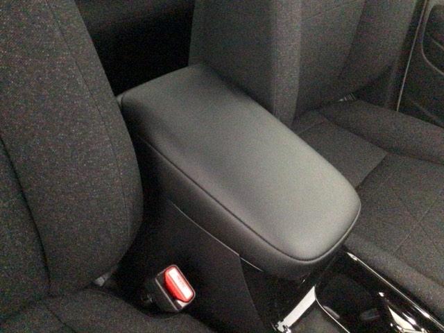 ヴェゼル ｅ：ＨＥＶＸ　ＬＥＤ・フルセグ・メモリナビ・バックカメラ・純正ＡＷ・ホンダＣＯＮＮＥＣＴ　前後障害物センサー　ＡＡＣ　イモビライザー　スマ－トキ－　誤発進抑制　ＰＷ　リアカメラ　クルコン　ＥＳＣ　ＥＴＣ装備　ＡＢＳ（38枚目）