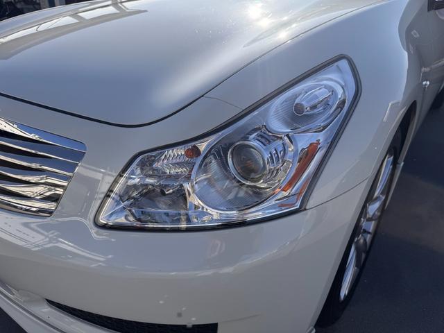 スカイライン 250GT タイプV HDDナビ(カーウイングスナビ)/HIDヘッドランプ/革巻ステアリング/OP18インチクローム塗装ホイール/前席パワーシート/インテリジェントキー/ETC(8枚目)