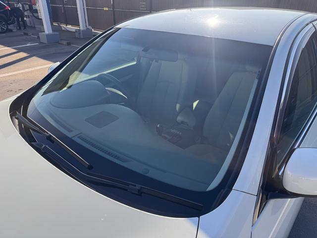 スカイライン 250GT タイプV HDDナビ(カーウイングスナビ)/HIDヘッドランプ/革巻ステアリング/OP18インチクローム塗装ホイール/前席パワーシート/インテリジェントキー/ETC(10枚目)