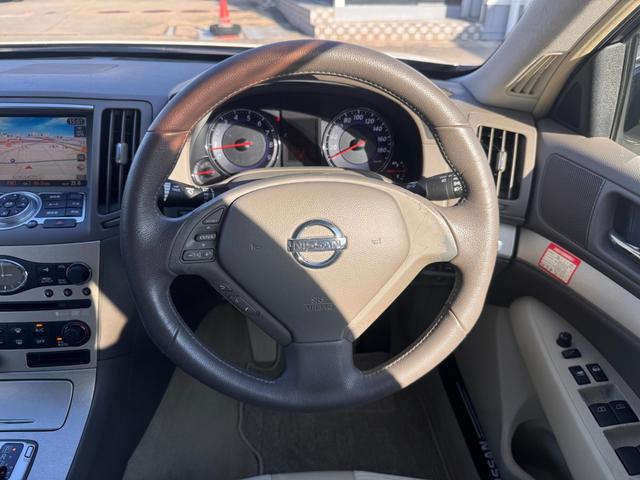 スカイライン 250GT タイプV HDDナビ(カーウイングスナビ)/HIDヘッドランプ/革巻ステアリング/OP18インチクローム塗装ホイール/前席パワーシート/インテリジェントキー/ETC(38枚目)