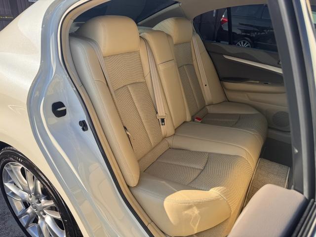 スカイライン 250GT タイプV HDDナビ(カーウイングスナビ)/HIDヘッドランプ/革巻ステアリング/OP18インチクローム塗装ホイール/前席パワーシート/インテリジェントキー/ETC(41枚目)