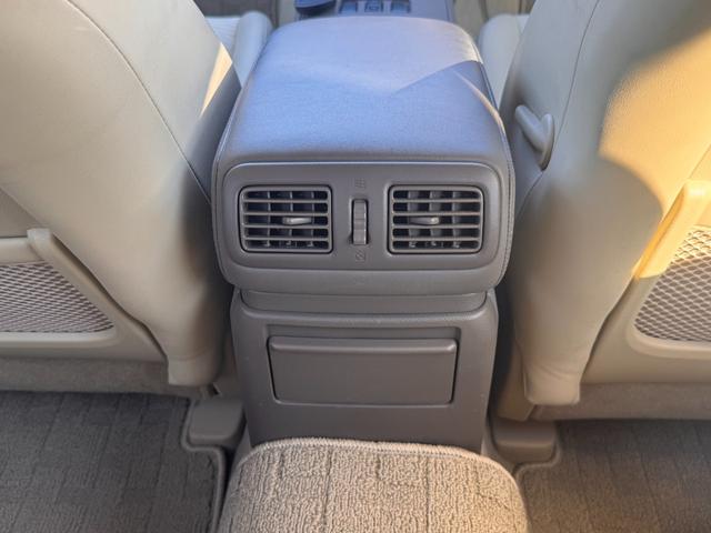 スカイライン 250GT タイプV HDDナビ(カーウイングスナビ)/HIDヘッドランプ/革巻ステアリング/OP18インチクローム塗装ホイール/前席パワーシート/インテリジェントキー/ETC(43枚目)