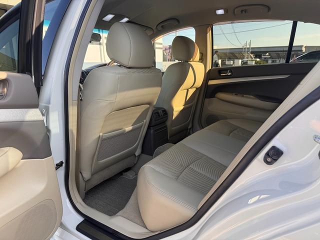 スカイライン 250GT タイプV HDDナビ(カーウイングスナビ)/HIDヘッドランプ/革巻ステアリング/OP18インチクローム塗装ホイール/前席パワーシート/インテリジェントキー/ETC(47枚目)