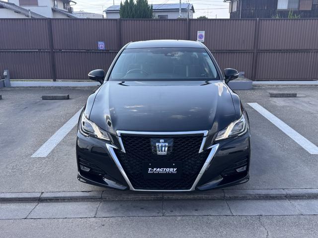 クラウンハイブリッド アスリートＳ　Ｊ－フロンティア　ＴコネクトＳＤナビ・フルセグＴＶ・Ｂｌｕ－ｒａｙ・１０スピーカー／セイフティーセンスＰ／ＬＥＤヘッドランプ／１８インチＡＷ／オートワイパー／オプティロンメーター／オートエアコン／ブラック革コンビシート（9枚目）