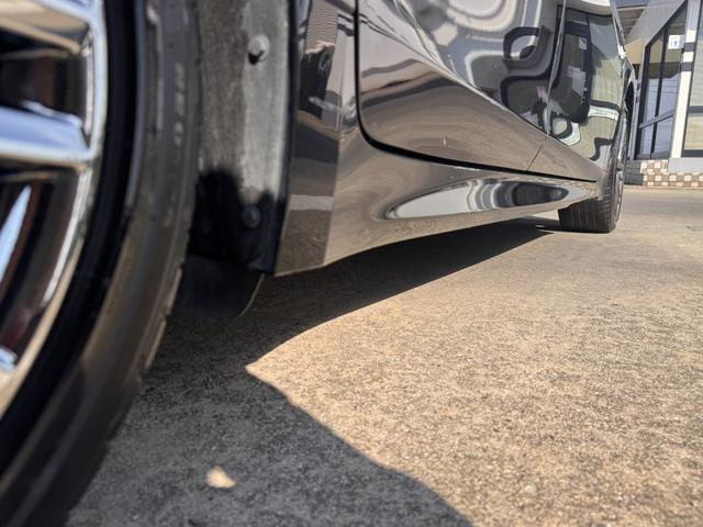 クラウンハイブリッド アスリートＳ　Ｊ－フロンティア　ＴコネクトＳＤナビ・フルセグＴＶ・Ｂｌｕ－ｒａｙ・１０スピーカー／セイフティーセンスＰ／ＬＥＤヘッドランプ／１８インチＡＷ／オートワイパー／オプティロンメーター／オートエアコン／ブラック革コンビシート（18枚目）