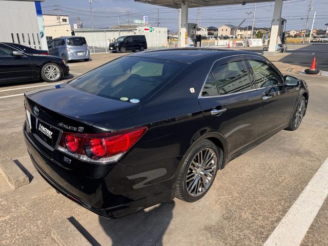 クラウンハイブリッド アスリートＳ　Ｊ－フロンティア　ＴコネクトＳＤナビ・フルセグＴＶ・Ｂｌｕ－ｒａｙ・１０スピーカー／セイフティーセンスＰ／ＬＥＤヘッドランプ／１８インチＡＷ／オートワイパー／オプティロンメーター／オートエアコン／ブラック革コンビシート（19枚目）