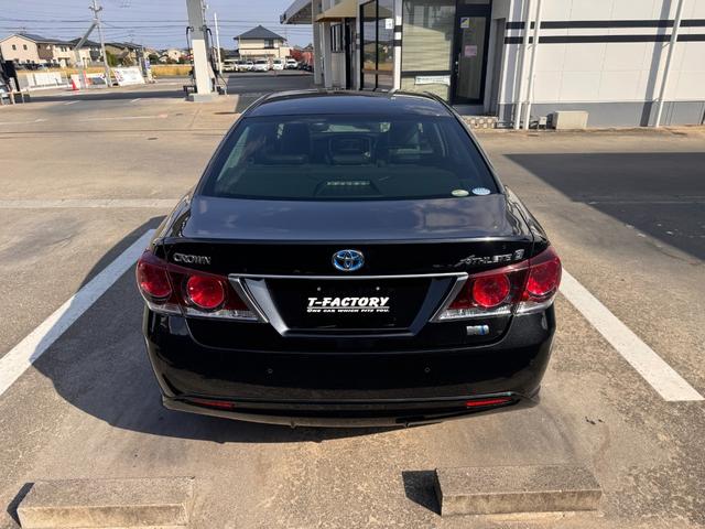 クラウンハイブリッド アスリートＳ　Ｊ－フロンティア　ＴコネクトＳＤナビ・フルセグＴＶ・Ｂｌｕ－ｒａｙ・１０スピーカー／セイフティーセンスＰ／ＬＥＤヘッドランプ／１８インチＡＷ／オートワイパー／オプティロンメーター／オートエアコン／ブラック革コンビシート（23枚目）